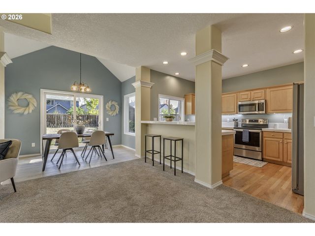 1536 Ne PARKSIDE Dr, Hillsboro, OR 97124