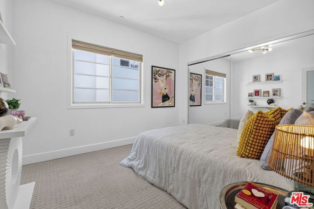 125 S Sweetzer Avenue PH2A, Los Angeles, CA 90048