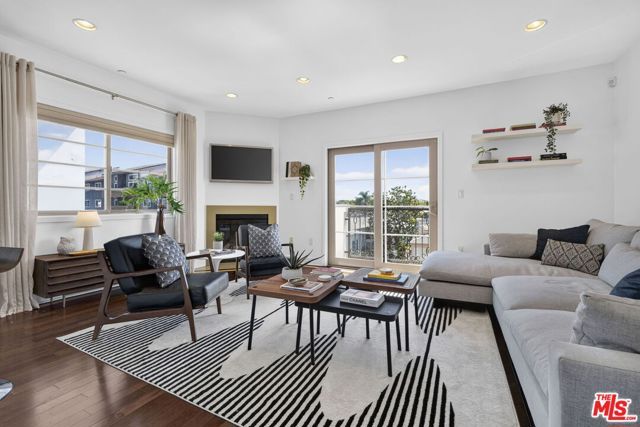 125 S Sweetzer Avenue PH2A, Los Angeles, CA 90048
