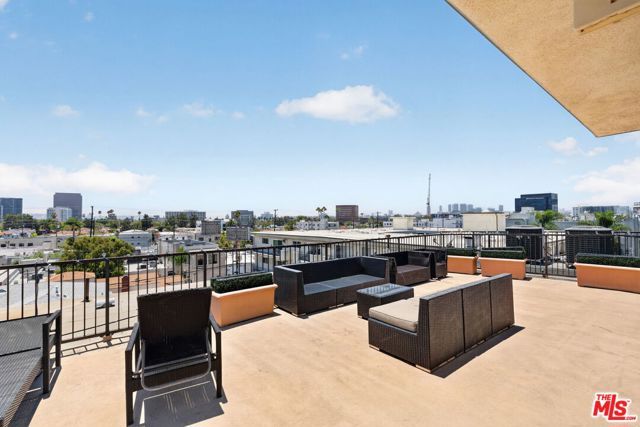 125 S Sweetzer Avenue PH2A, Los Angeles, CA 90048