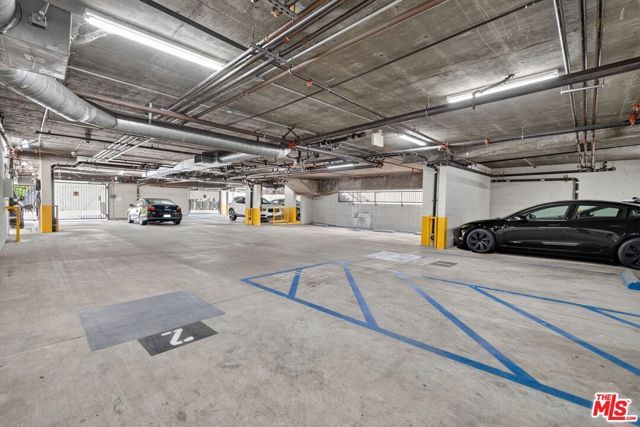 125 S Sweetzer Avenue PH2A, Los Angeles, CA 90048