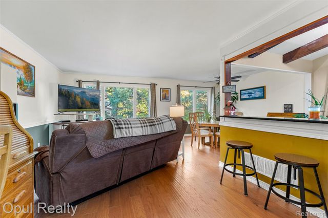 5885 Cedar Knoll Drive, Brighton, MI 48116