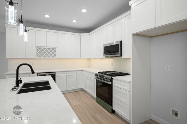 2609 W Longview Circle, Wasilla, AK 99654