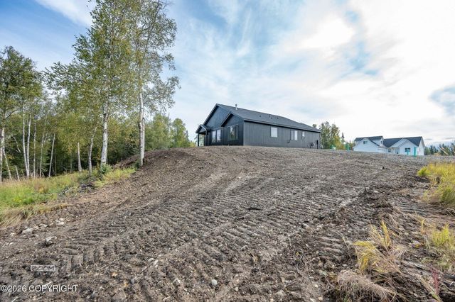 2609 W Longview Circle, Wasilla, AK 99654