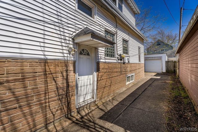 153 Columbus Avenue, Buffalo, NY 14220