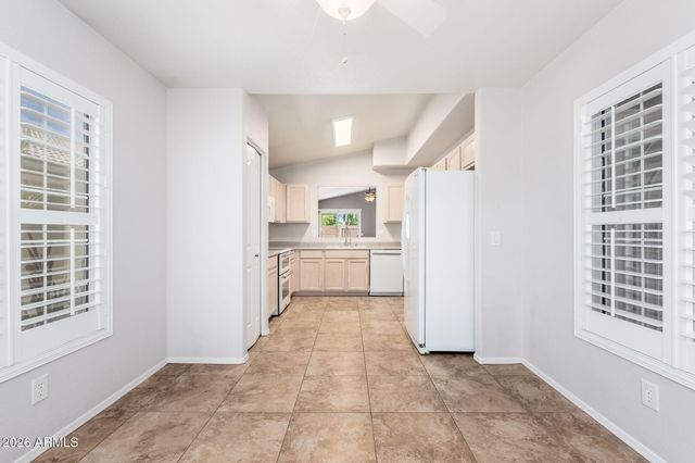 9148 W CANYON Drive, Peoria, AZ 85382