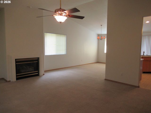 8347 Ne 54TH St, Vancouver, WA 98662