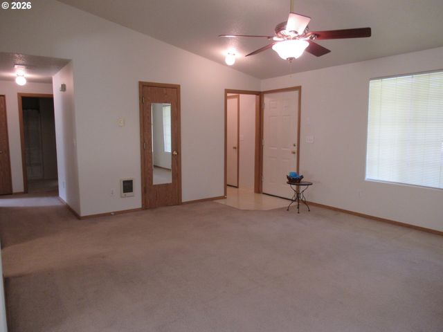 8347 Ne 54TH St, Vancouver, WA 98662