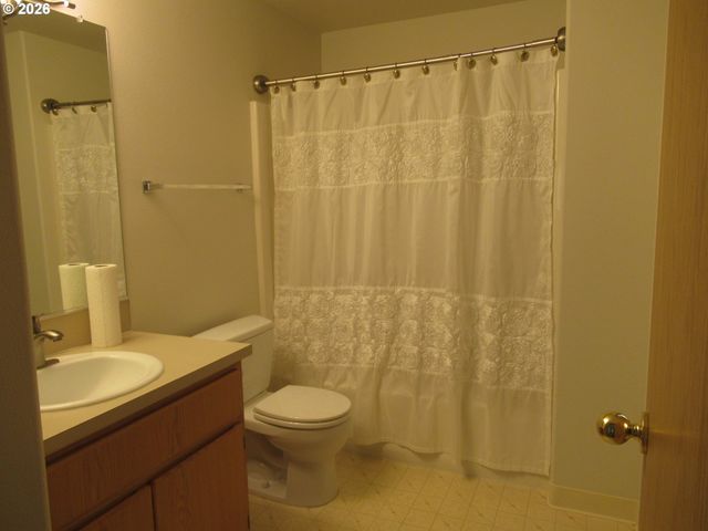 8347 Ne 54TH St, Vancouver, WA 98662