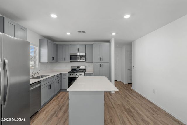 10443 W Guildford Lane, Marana, AZ 85653