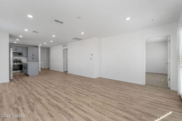 10443 W Guildford Lane, Marana, AZ 85653