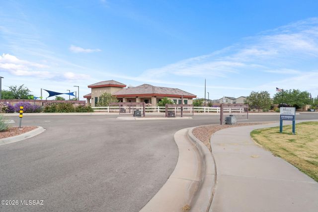 10443 W Guildford Lane, Marana, AZ 85653