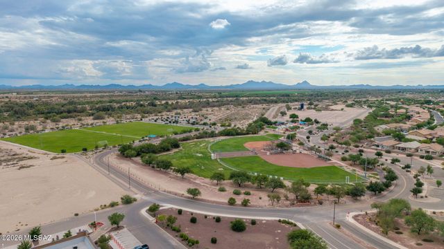 10443 W Guildford Lane, Marana, AZ 85653