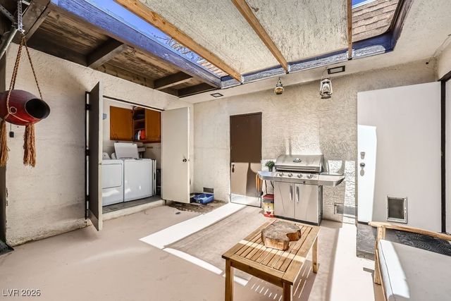 2748 Heritage Circle, Las Vegas, NV 89121