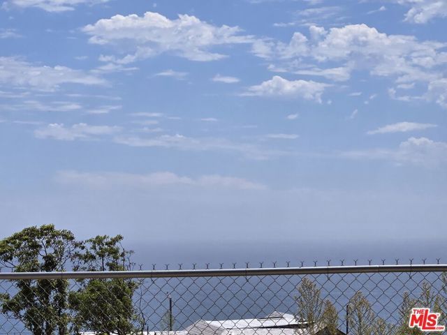 3747 Seahorn Drive, Malibu, CA 90265