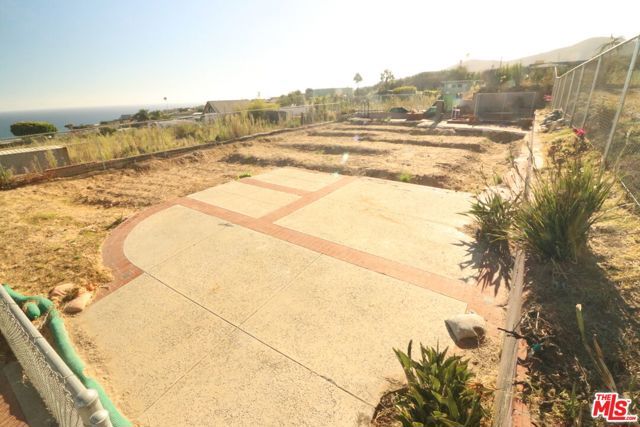 3747 Seahorn Drive, Malibu, CA 90265