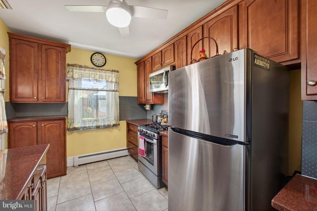 33 W 2ND ST, Pottstown, PA 19464