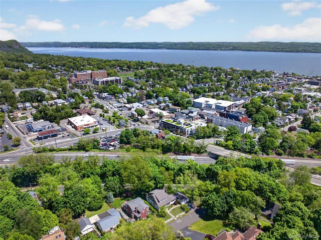 1 Lawrence Street, Nyack, NY 10960