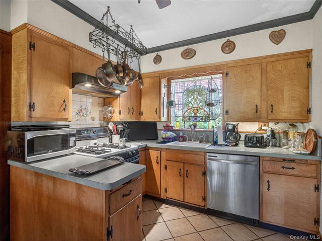 1 Lawrence Street, Nyack, NY 10960
