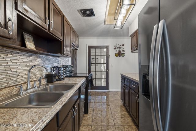 1143 PECAN Cove, Jacksonville, FL 32221