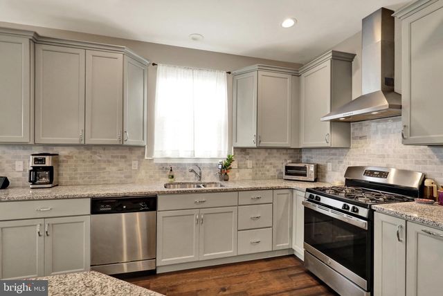 7 CEDARCREST LN, Oley, PA 19547