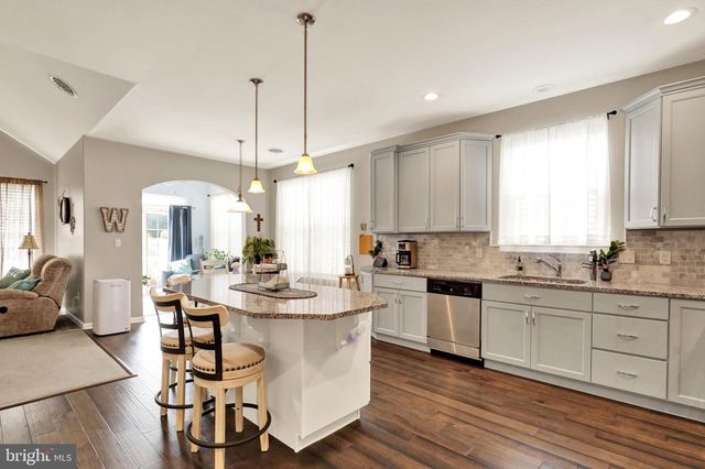 7 CEDARCREST LN, Oley, PA 19547