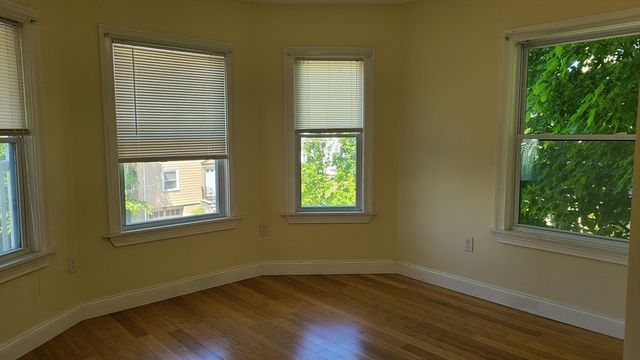9 Alban St 3, Boston, MA 02124