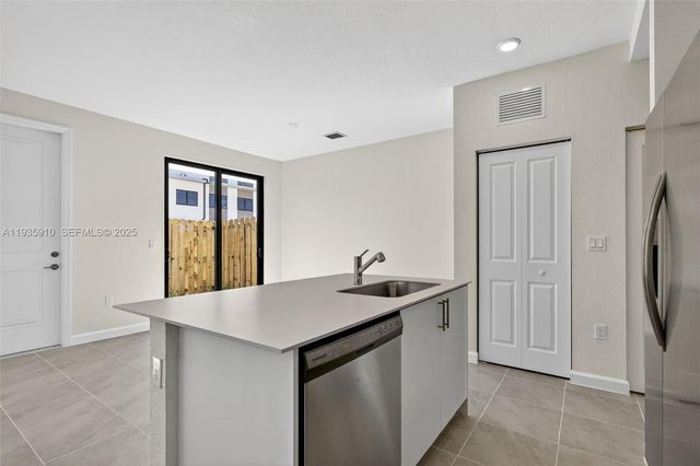 13862 SW 262nd 13862, Homestead, FL 33032