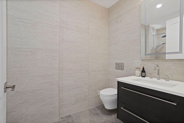 2131 Shore Blvd Unit 1B, New York City, NY 11105