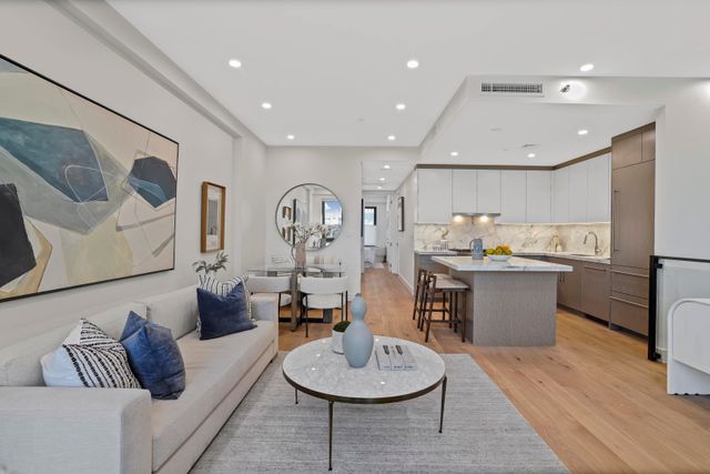 2131 Shore Blvd Unit 1B, New York City, NY 11105