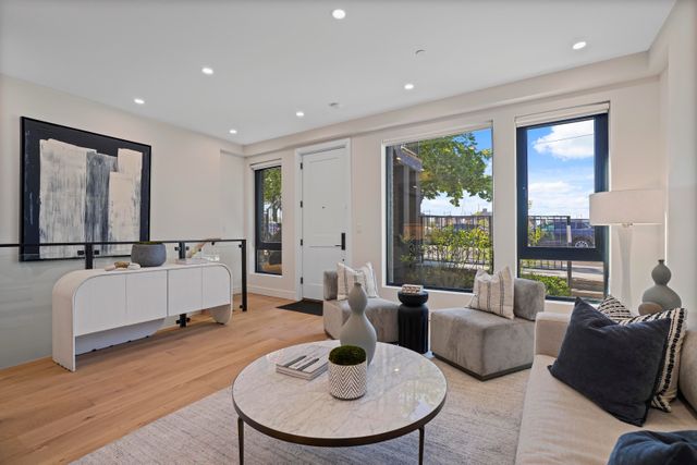 2131 Shore Blvd Unit 1B, New York City, NY 11105