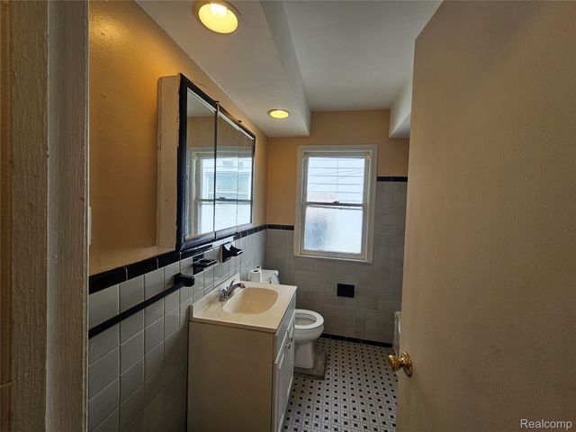 18919 Woodbine Street, Detroit, MI 48219