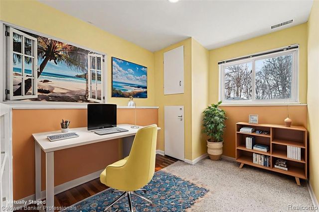 18980 Brentwood Street, Livonia, MI 48152