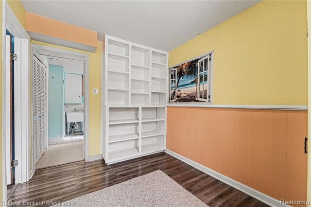 18980 Brentwood Street, Livonia, MI 48152