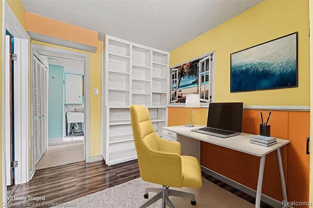 18980 Brentwood Street, Livonia, MI 48152