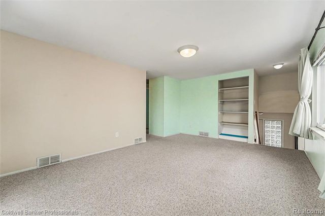 18980 Brentwood Street, Livonia, MI 48152