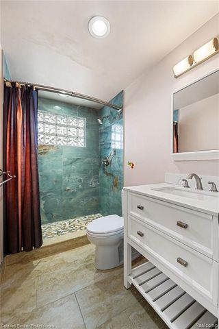 18980 Brentwood Street, Livonia, MI 48152