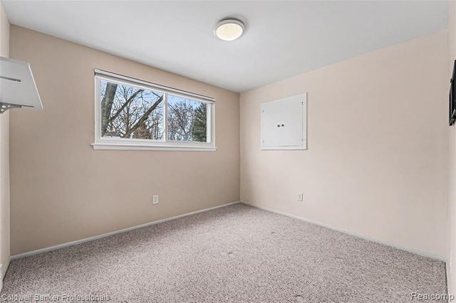 18980 Brentwood Street, Livonia, MI 48152