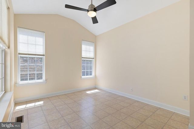 60 LUKENS MILL DR, Coatesville, PA 19320