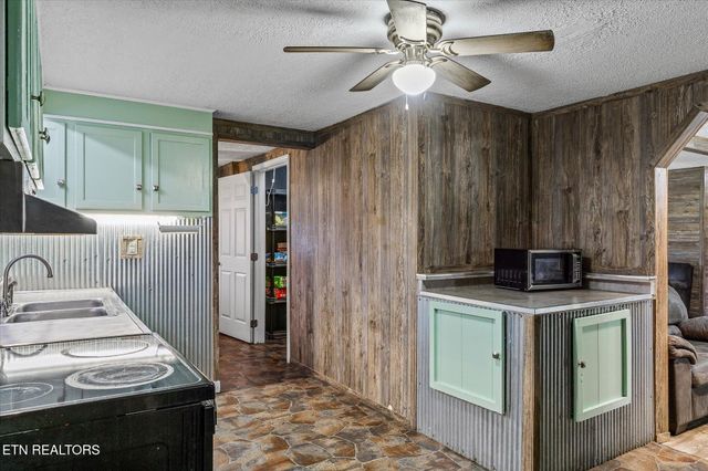 111 Guffey Lane, Jamestown, TN 38556