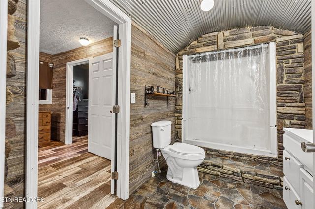 111 Guffey Lane, Jamestown, TN 38556