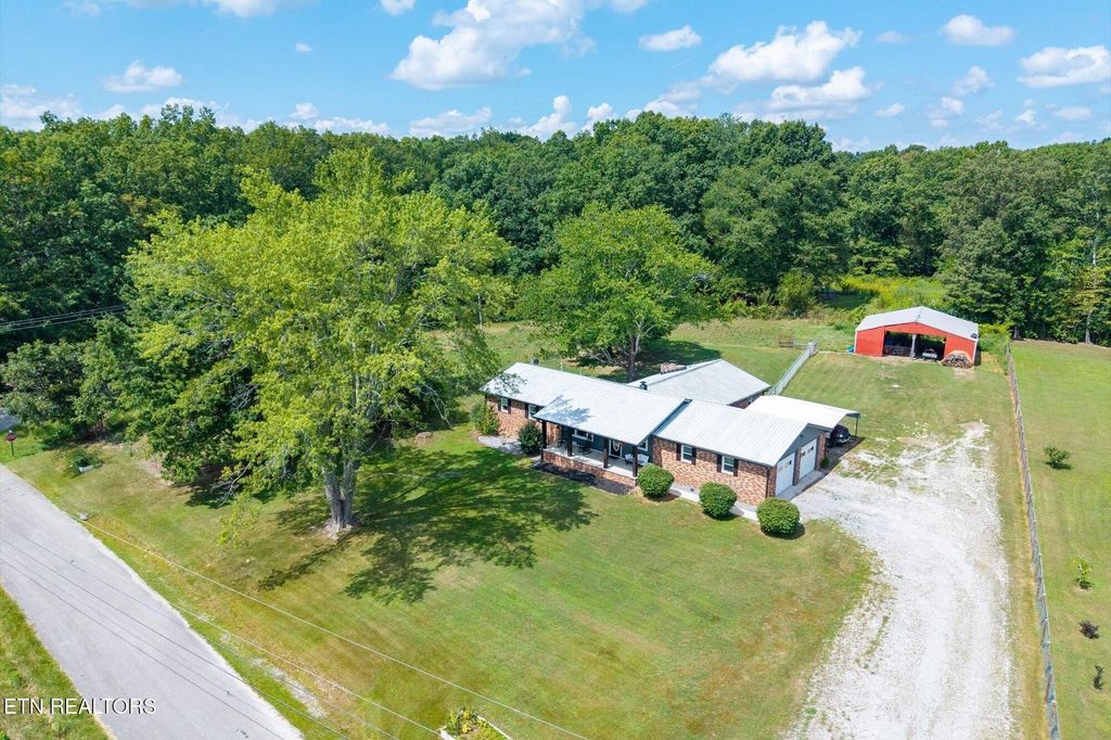 111 Guffey Lane, Jamestown, TN 38556