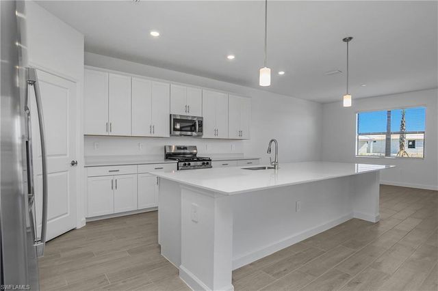 21094 Verawood LOOP, Estero, FL 33928