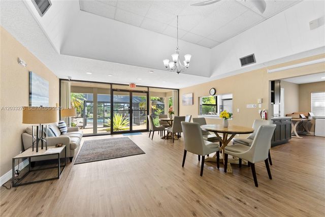 4148 N Palm Forest Drive N, Delray Beach, FL 33445