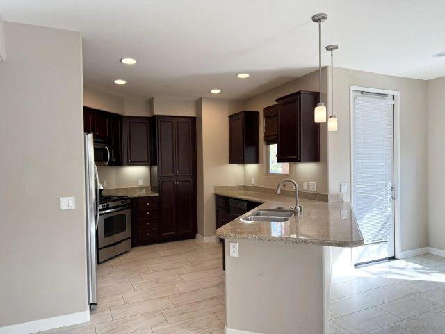 11130 Taloncrest Way 13, San Diego, CA 92126