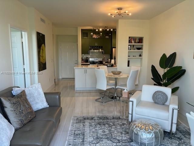 1900 Van Buren St 511B, Hollywood, FL 33020