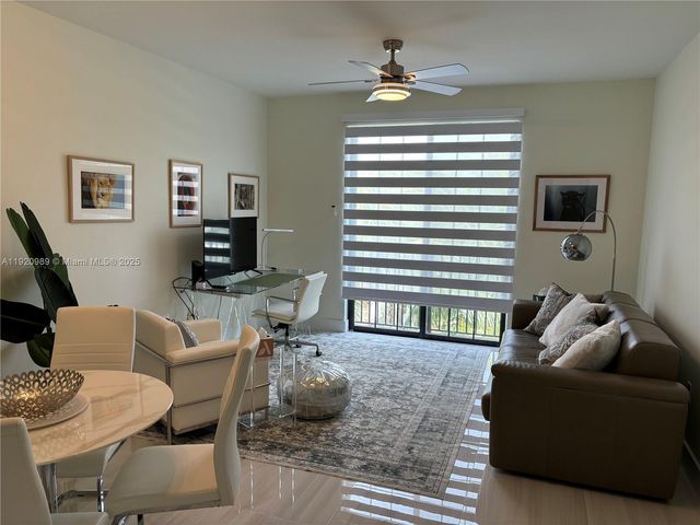 1900 Van Buren St 511B, Hollywood, FL 33020