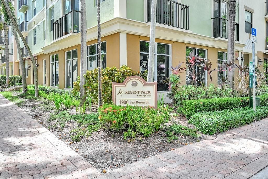 1900 Van Buren St 511B, Hollywood, FL 33020