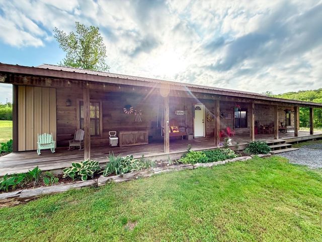 1139 Fayes Forest, Clinton, AR 72031