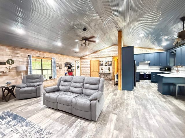 1139 Fayes Forest, Clinton, AR 72031